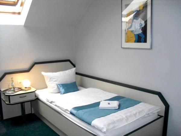 Donatus Hotel Brauweiler エクステリア 写真